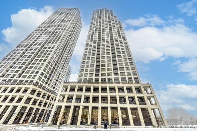 Building Photo - 36-2036 Elm Dr