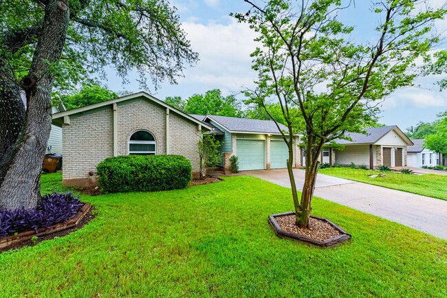 Photo - Charming 3 bed, 2 bath home in Mesa Park neighborhood!