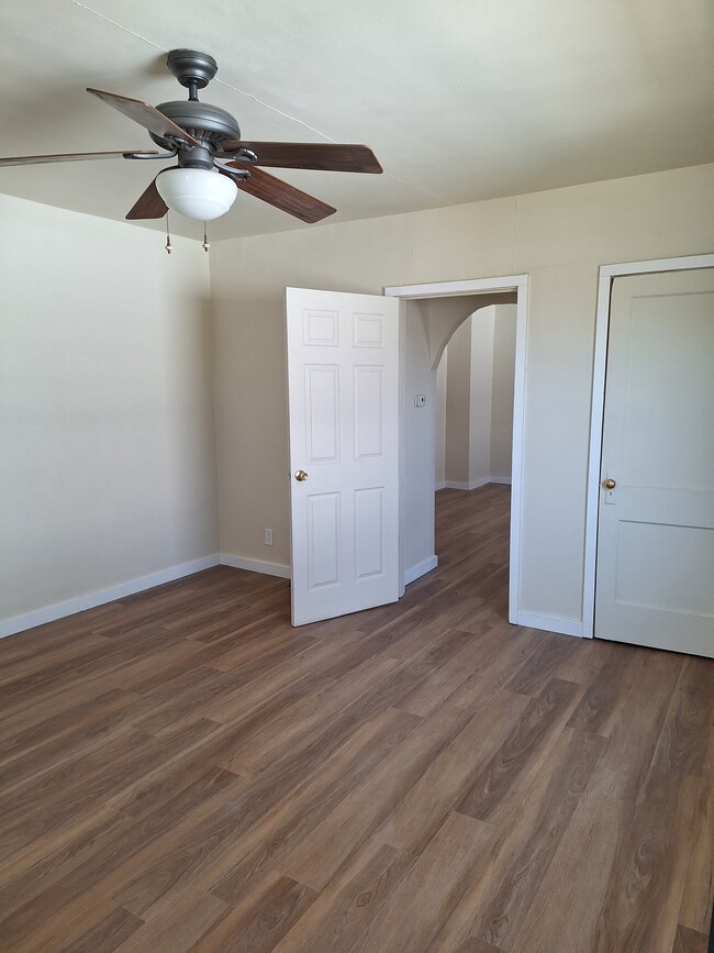 Photo - 2300 N Heidelbach Ave