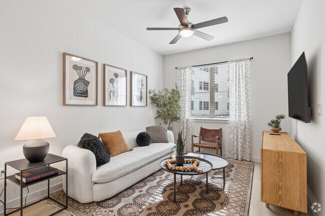 1BR, 1BA - 630SF - Living Room