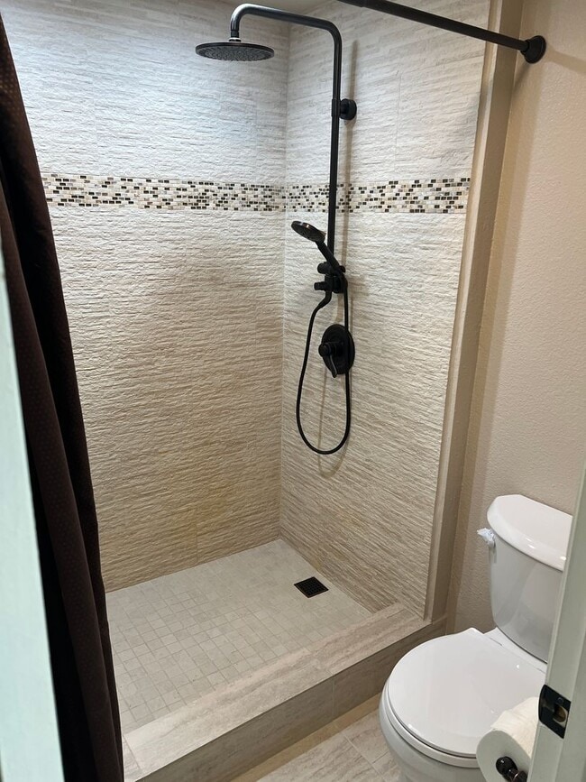 Photo - STYLISH HAYWARD HILLS CONDO WITH TWO PRIMARY SUITES AND BAY VIEWS!!!