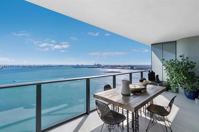 Building Photo - 3131 NE 7th Ave Unit 3131 NE 7th Ave  3905