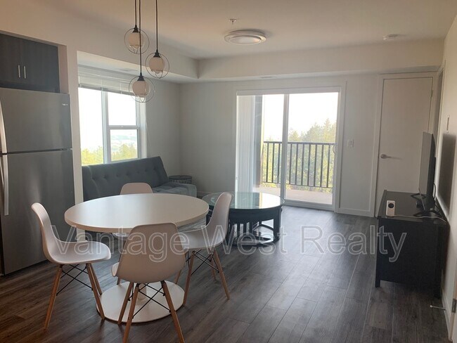 Photo - 625-625 Academy Way