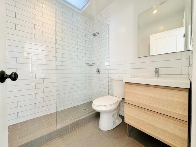Photo - Furnished room/NOT APARTMENT Unit 2FL