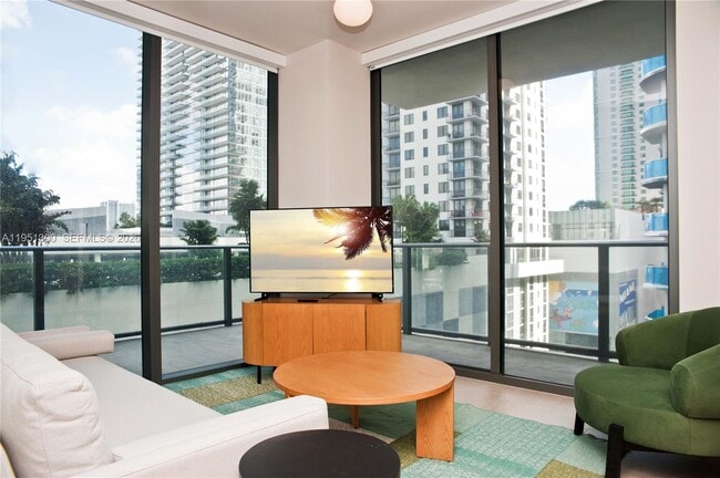 Building Photo - 11 NE 6th St Unit 1109