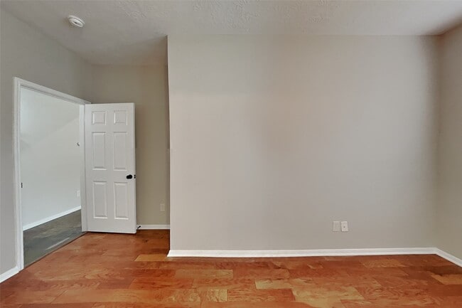 Photo - 26905 Faircourt Dr