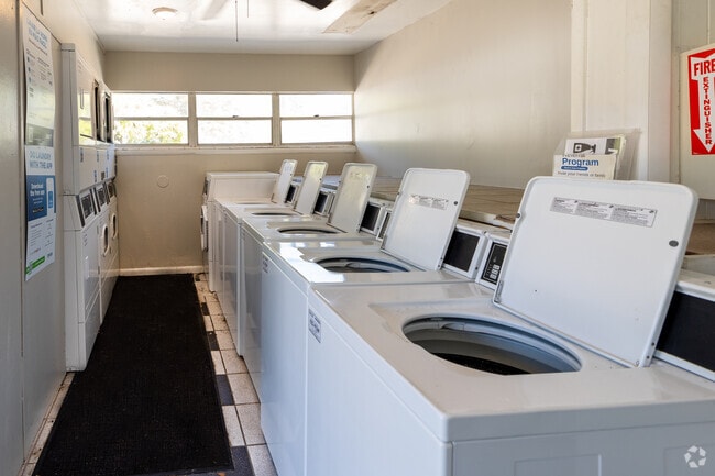 Laundry Facilities - Alderman Park Apartments