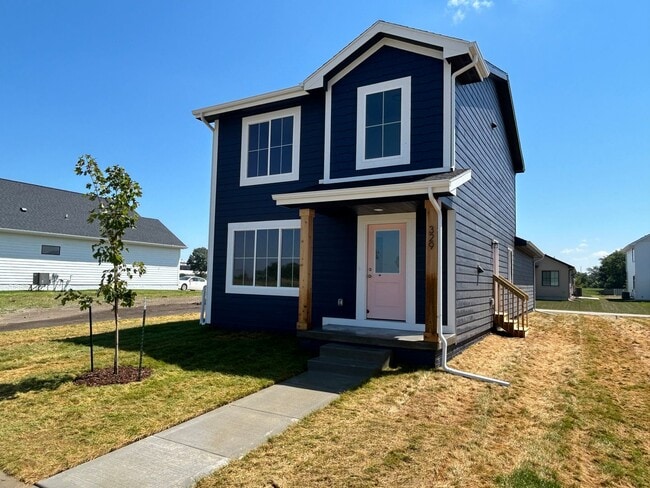 Building Photo - MODERN FINISHES!! 3 Bedroom, 2.5 Bathroom Home in Knoxville!