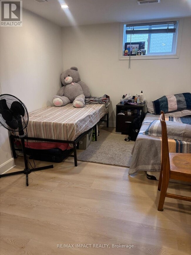 Photo - 20 Gillrie Ct