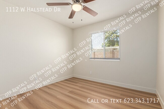 Photo - 1112 W Halstead Dr