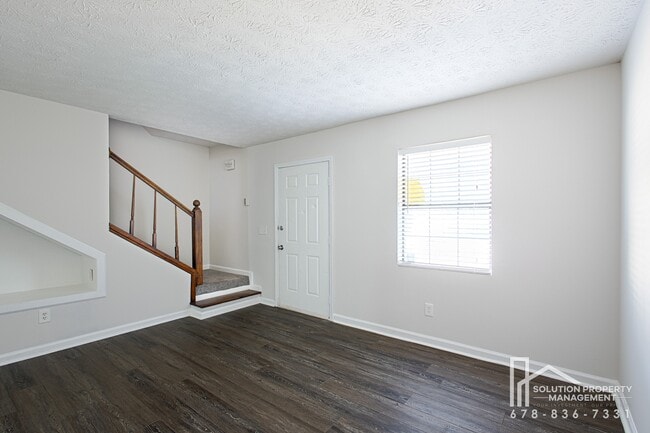 Photo - 5740 Old Gordon Rd