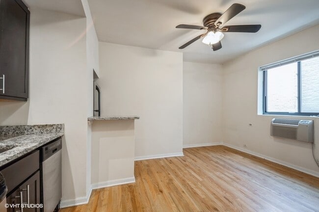 Photo - 1430 N Dearborn St Unit 405