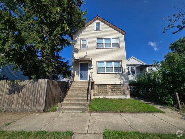 Building Photo - 10653 S Mackinaw Ave Rental