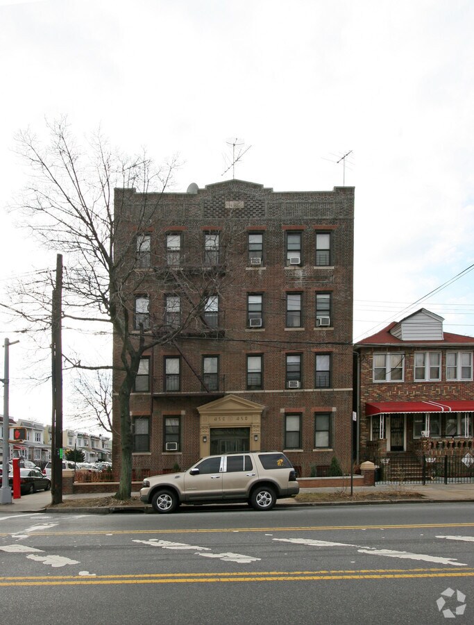 Photo - 456 Linden Blvd Apartments