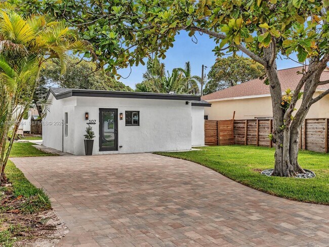 Photo - 107 Central Ave