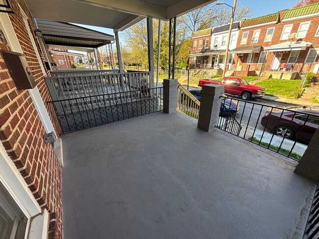 Photo - 2 bedroom PLUS den with Fireplace