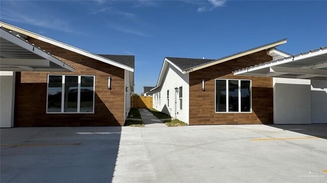 Building Photo - 13 San Andres Unit 4