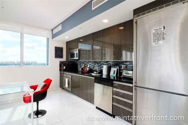 Photo - 92 SW 3rd St Unit 3005