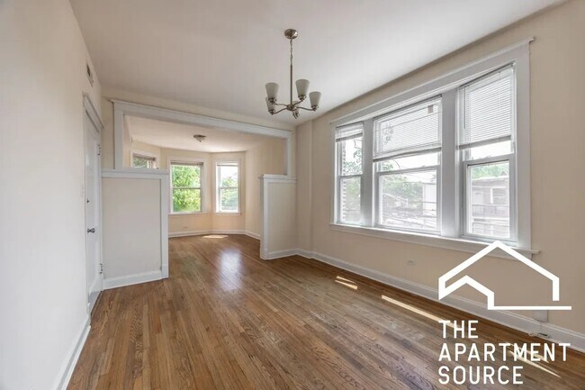 Photo - 2814 N Troy St Unit 2814 North Troy Street
