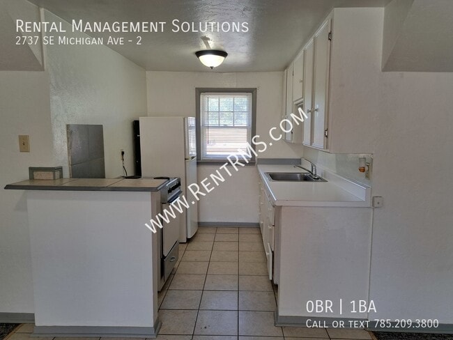 Photo - 2737 SE Michigan Ave