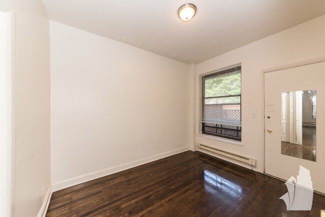 Photo - 2131 W Giddings St Unit 2A