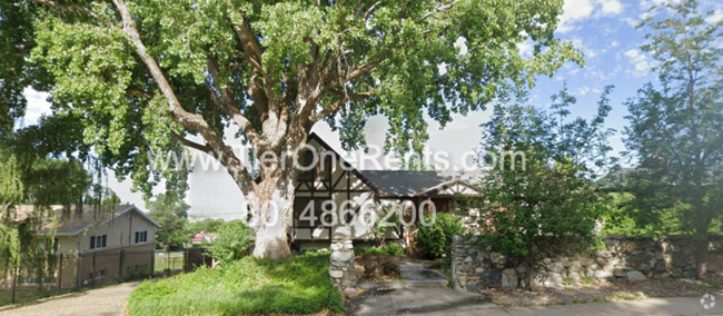 Building Photo - NO DEPOSIT option available for qualified ... Rental