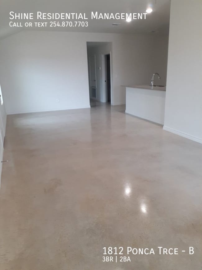 Photo - 1812 Ponca Trce Unit B