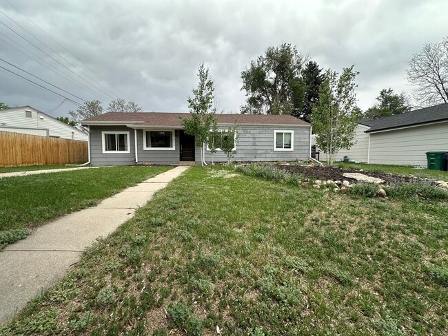 Building Photo - Great Location! Charming Ranch in University Hills- Large Lot!