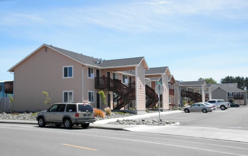 Cobblestone Apartments - Cobblestone Apartments
