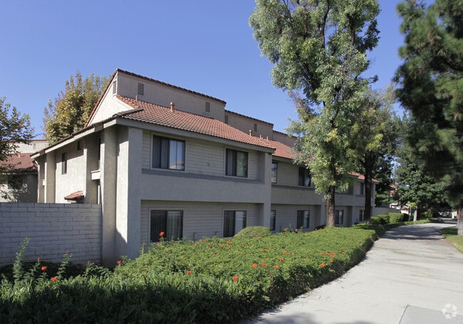 Photo - Imperial Villas Apartments