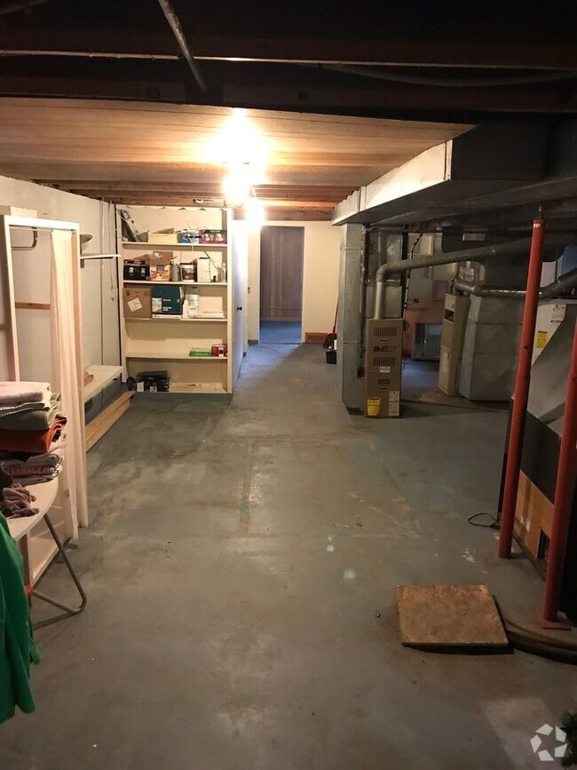 Building Photo - 931 Dewey St Unit 931 Rental