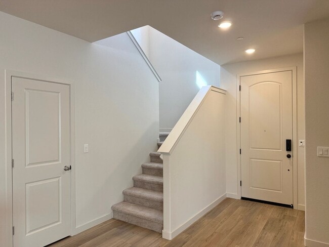 Photo - Modern West Sacramento Home Now for Lease