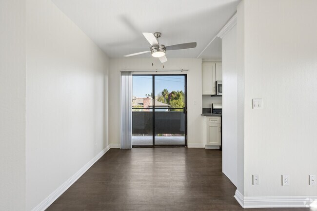 1BR, 1BA - 625SF - Dining Room