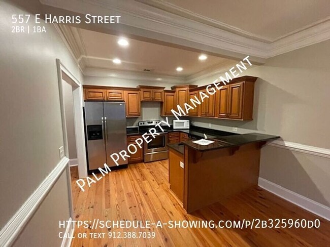 Photo - 557 E Harris St