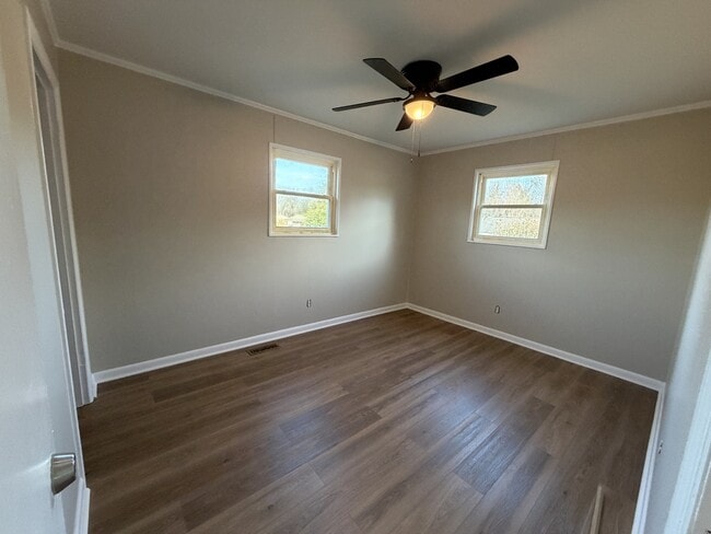 Photo - 307 Nancy Dr