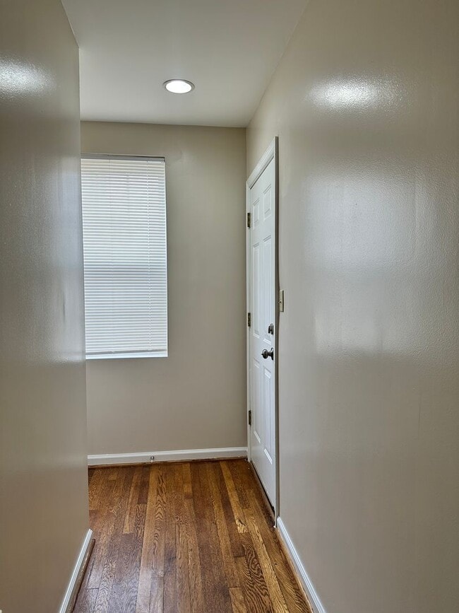 Photo - 1913 Rosedale St NE Unit 1