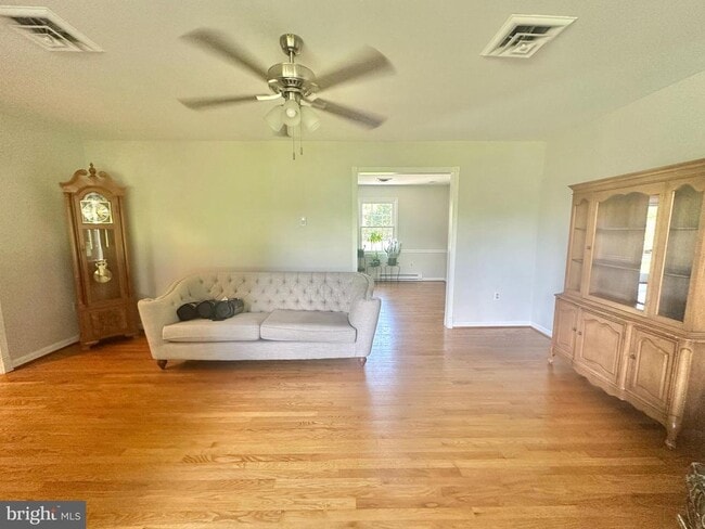 Photo - 703 Kentland Dr