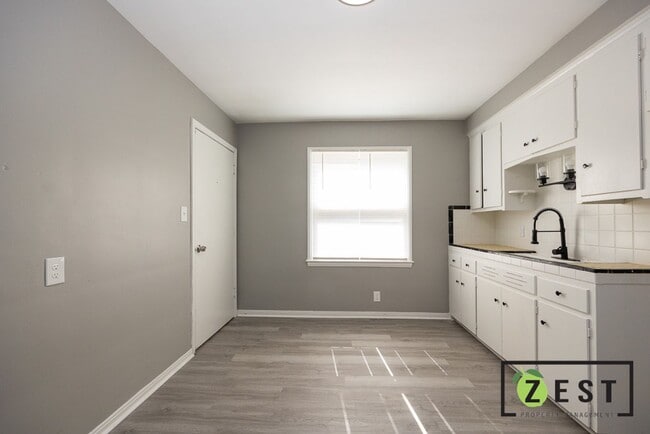 5235 Chatsworth St Unidad 5237 Chatsworth - Upper