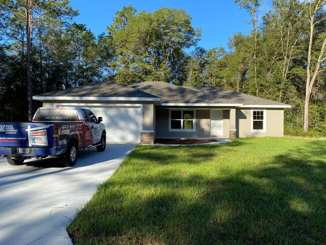 Building Photo - Custom Home - Desirable SW Dunnellon Neighborhood 3/2/2 **Won't Last**Available Soon!
