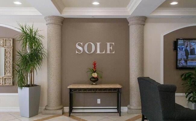 Photo - 533 NE 3rd Ave Unidad 120