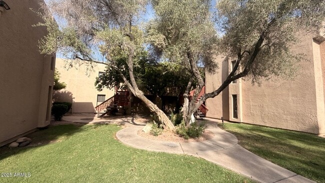 Building Photo - 3131 W Cochise Dr Unit 268 Rental