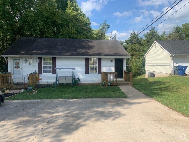 Building Photo - 5340 Beechwood Dr Rental