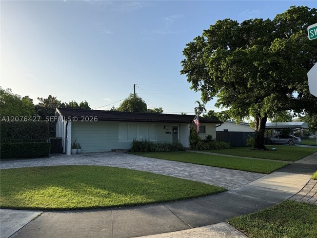 Building Photo - 4901 SW 95th Ct