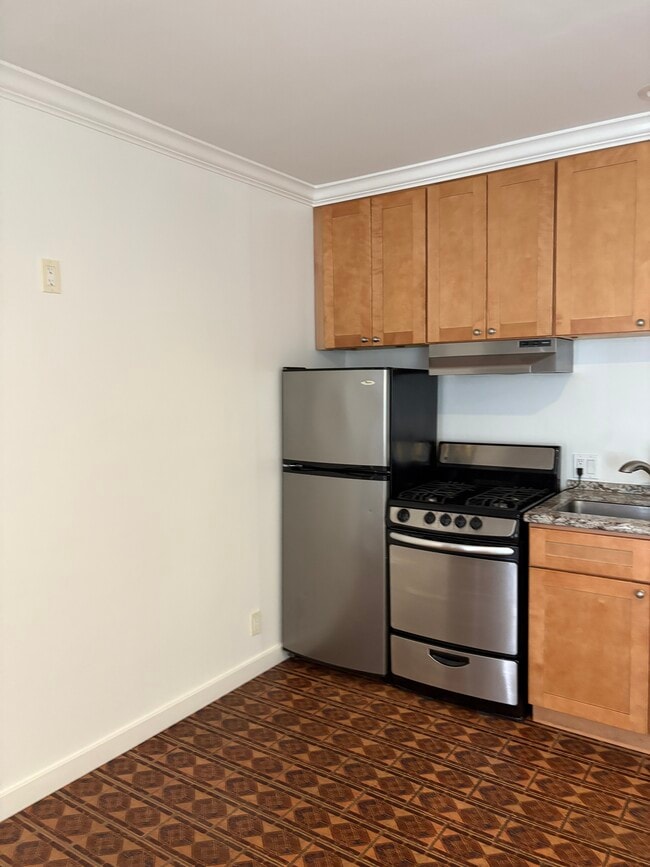Photo - 8028 Blackburn Ave Apartment Unit 8028