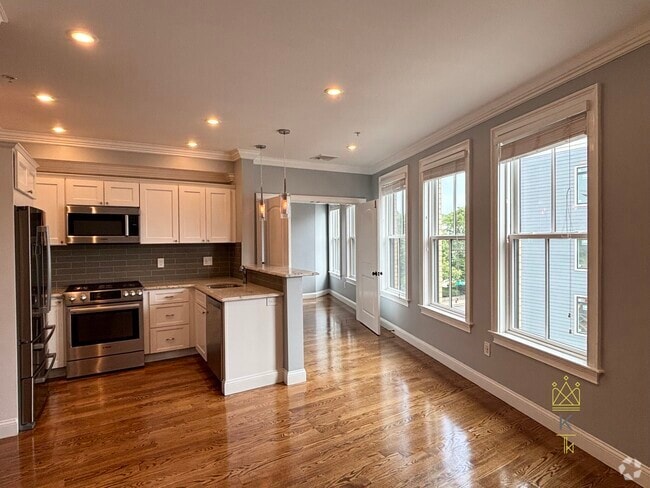 Building Photo - 38-42 Hyde Park Ave. Unit 5 Rental