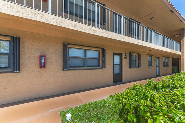 Building Photo - 1941 Woolbright Rd Unit C102 Rental