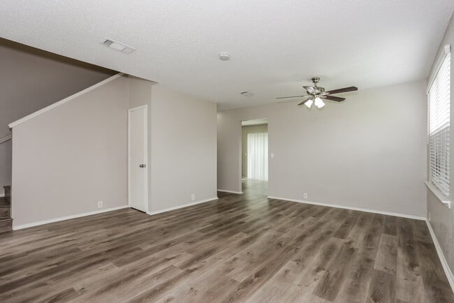 1711 Berkley Dr