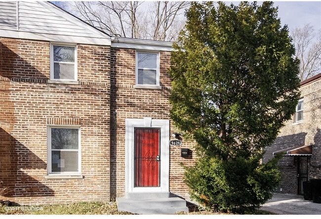 Front of the unit - 9624 S Merrill Ave Townhome