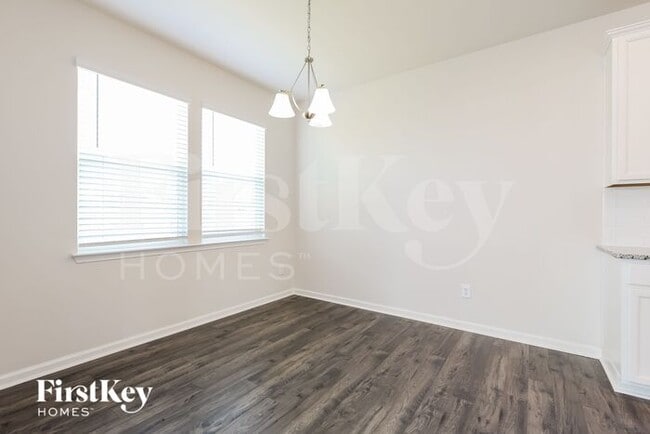 Photo - 610 Goldburn Wy