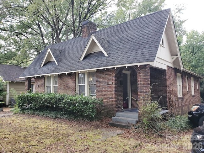 Building Photo - 1817 Thomas Ave